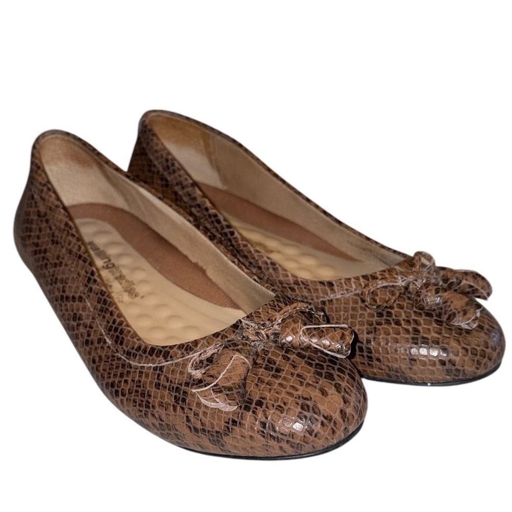 Walking Cradles slip on shoes reptile print low heeled tassels & bow size 8W